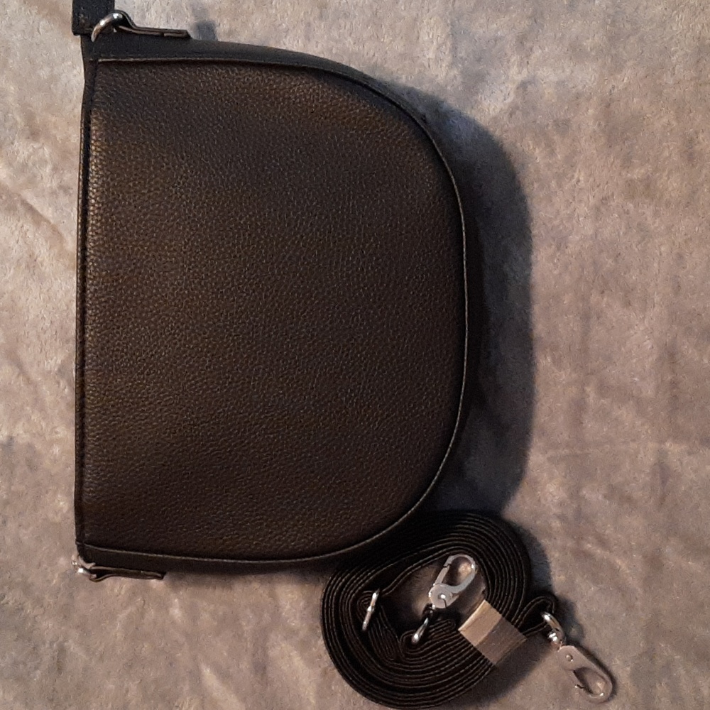 Thirty-One Half Moon Crossbody Purse Black Beauty NWT